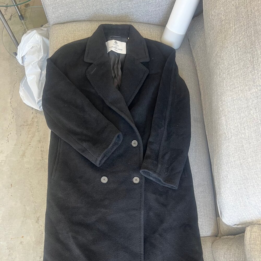 Aritzia Babaton The Slouch Coat